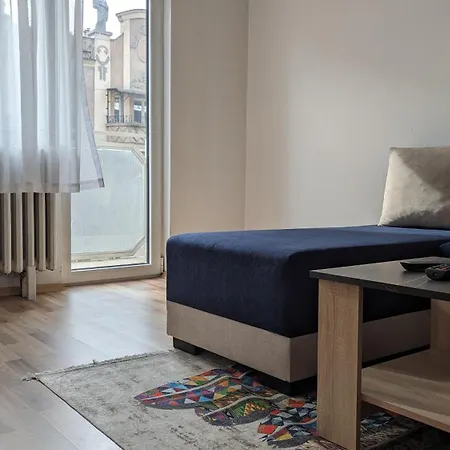 Lungro's Main Square Apartman *